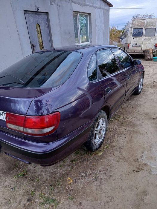 Продам Тойота Карина