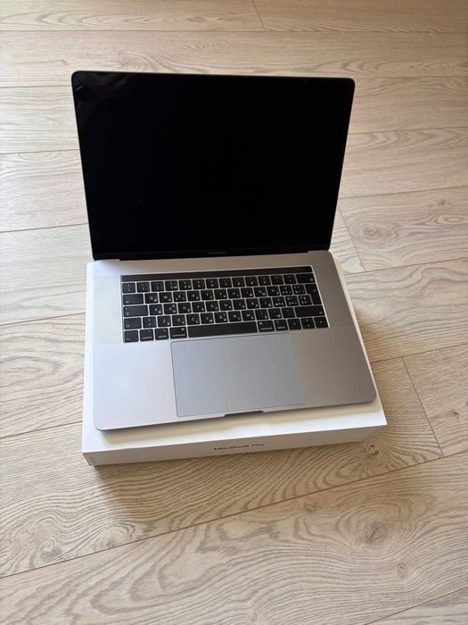 MacBook Pro 15" (2019) Space Gray | i7 6-Core | 16GB RAM | Radeon Pro 555X