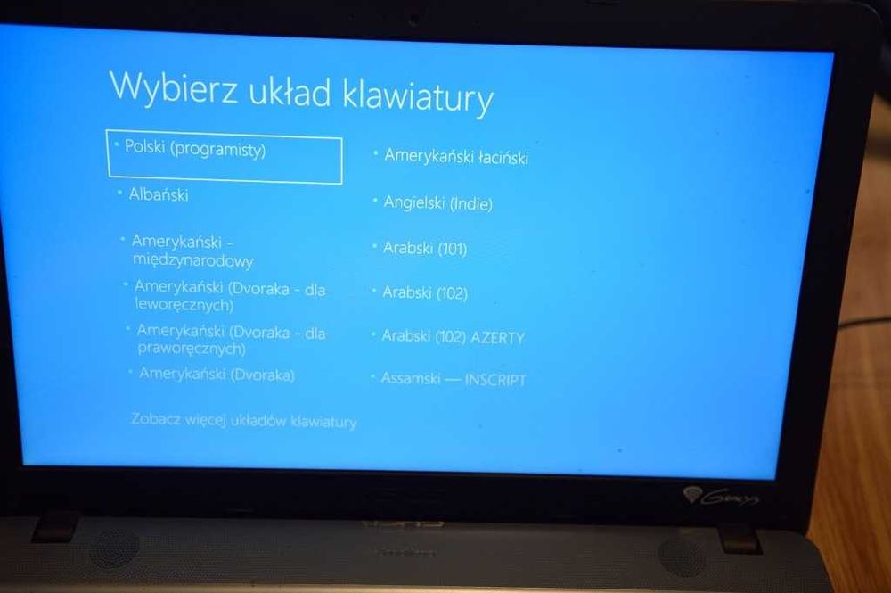 Laptop ASUS X541U 4 GB IC I3-6006U + Ładowarka