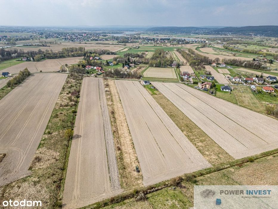 Działka budowlana 800 m² – Kossowa
