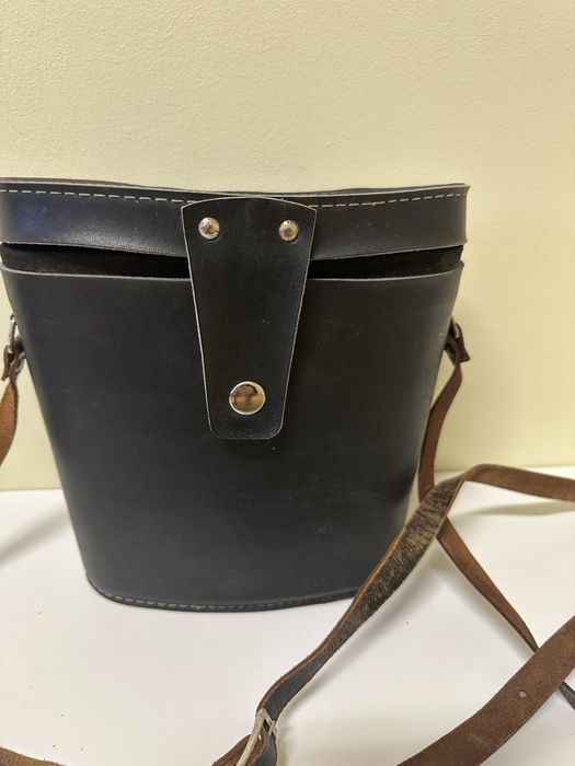 Бінокль в чохлі