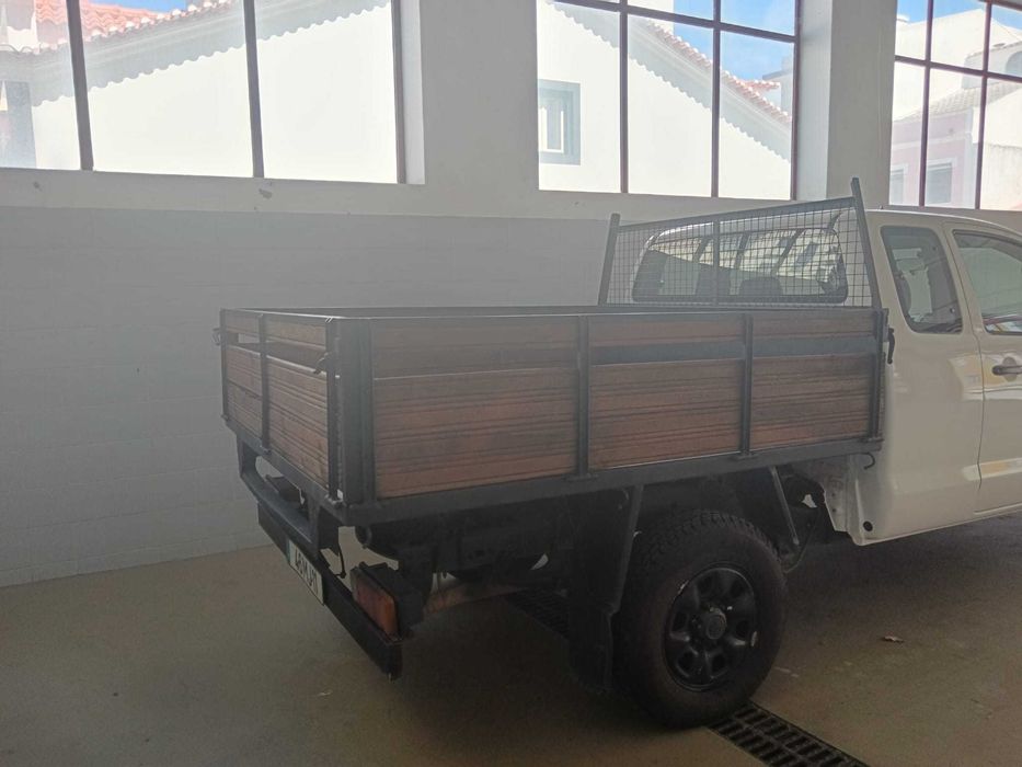 Caixa de madeira jipe Toyota Hillux