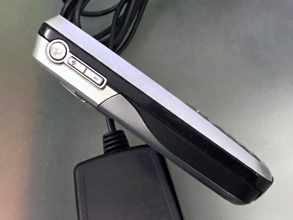 2004 року Sony Ericsson K700i в колекцію (ретро кнопочний ностальгія)