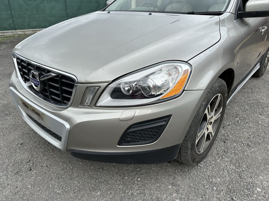 VOLVO XC60 12’ kompletne DRZWI PRAWE LEWE przod tył 484-46 oryginał