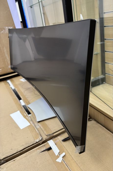 Dell UltraSharp 49 Curved USB-C Hub Monitor