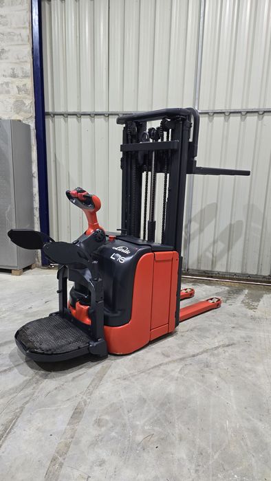 Porta-Paletes Linde L14  "Stacker"