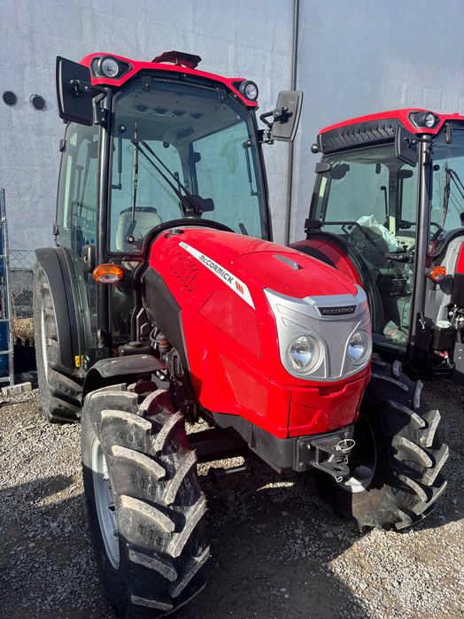 Ciągnik sadowniczy McCormick X2.055