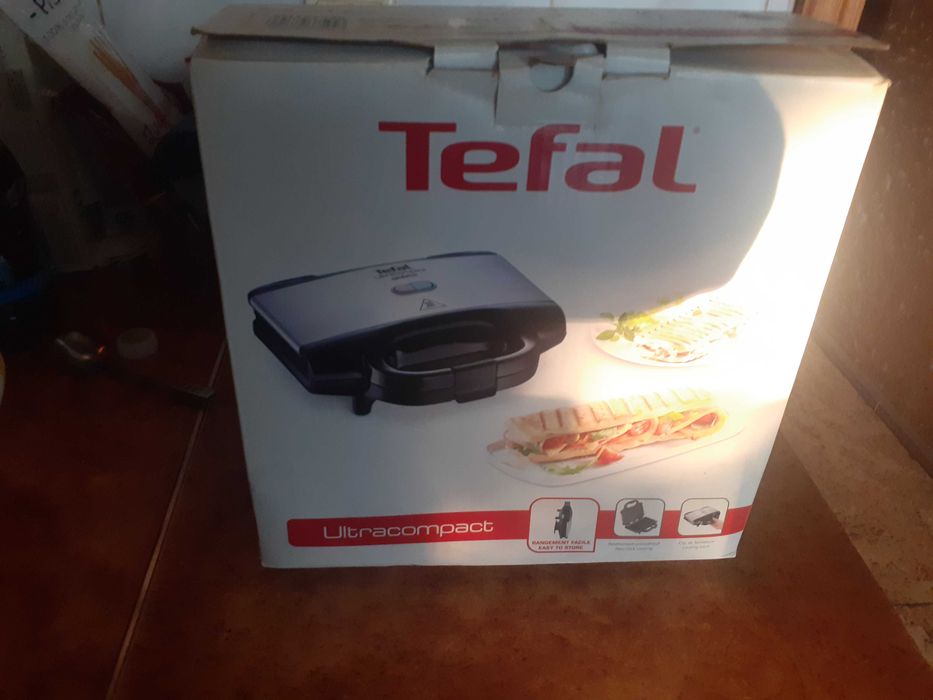 Бутербродниця Tefal