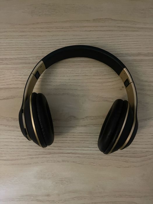 Beats Studio3 Wireless Preto/Dourado | Funciona bem | Só levantamento