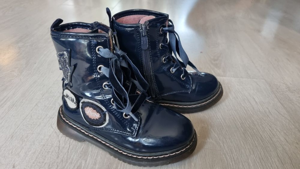 Buty trapery lakierowane granatowe trzewiki kozaki r.27