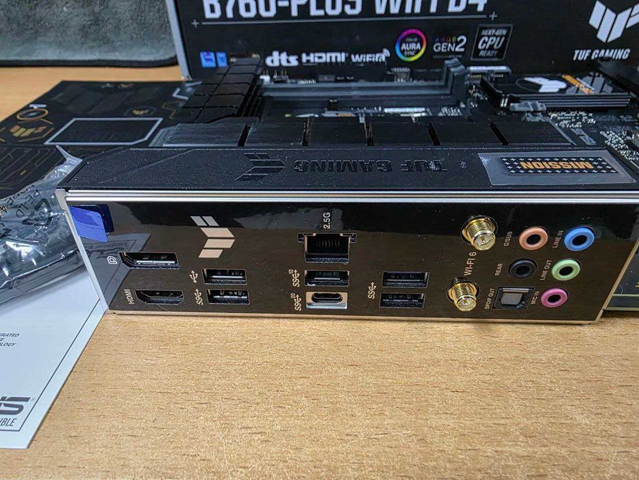 Материнська плата Asus TUF Gaming B760-PLUS WIFI D4