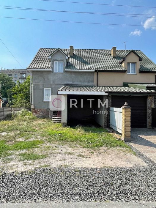 Продається частина будинку в м. Рожище (вул. Набережна)