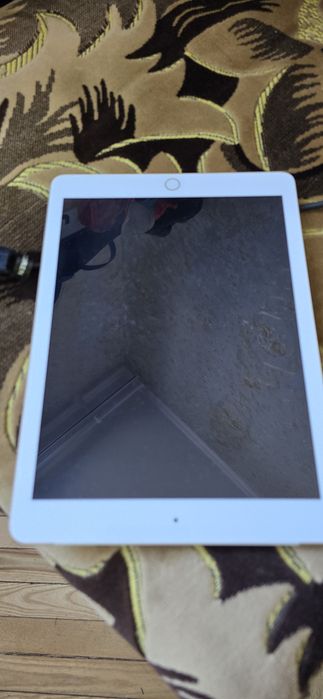 iPad 5 iCloud locked