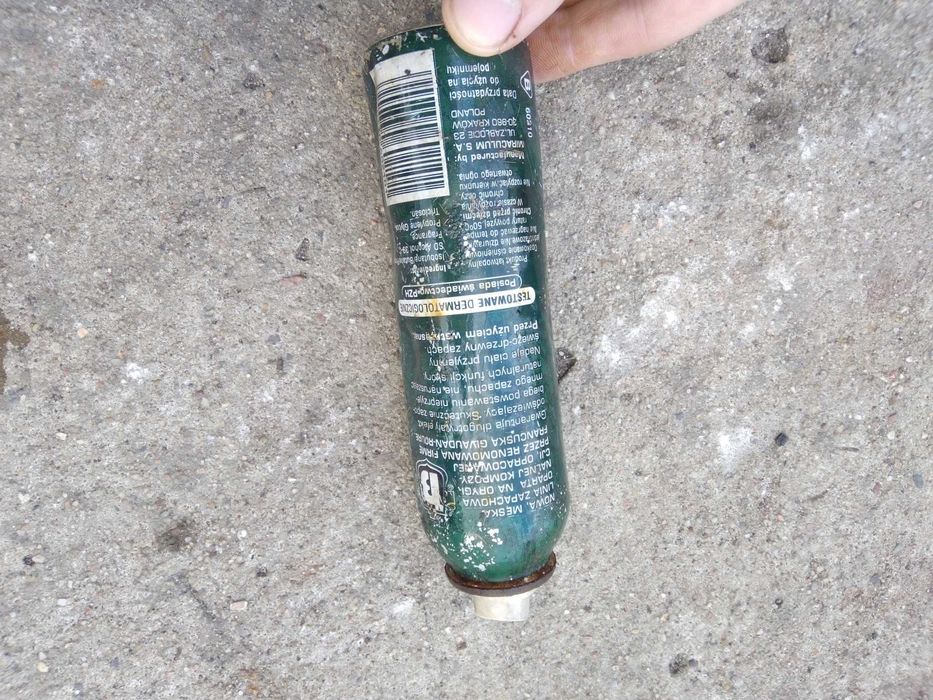 Perfumy Brutal Fresh dezodorant spray zużyte buteleczka Miraculum 1998