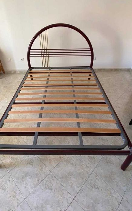 Cama de Casal como Nova