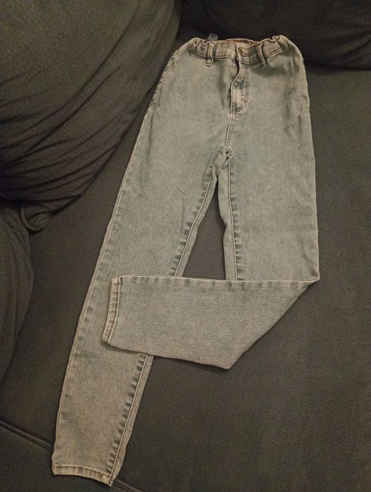 Jeansy rurki Reserved roz 146