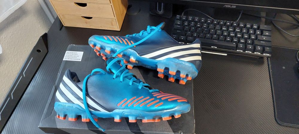 Buty piłkarskie Adidas 39,1/3