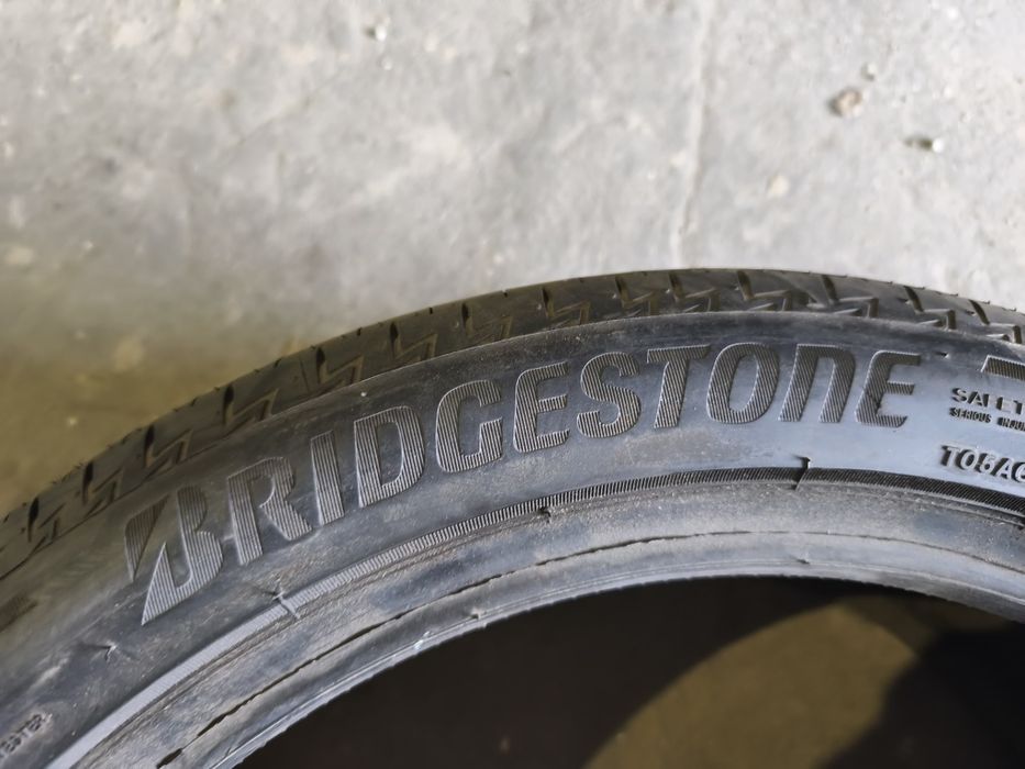 100% Bieżnika 2szt 215 45r18 Bridgestone turanzat 005 a 2021r