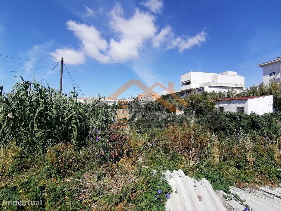 Terreno Rústico com 2.000 m2, com possibilidade de passar a Urbano,...