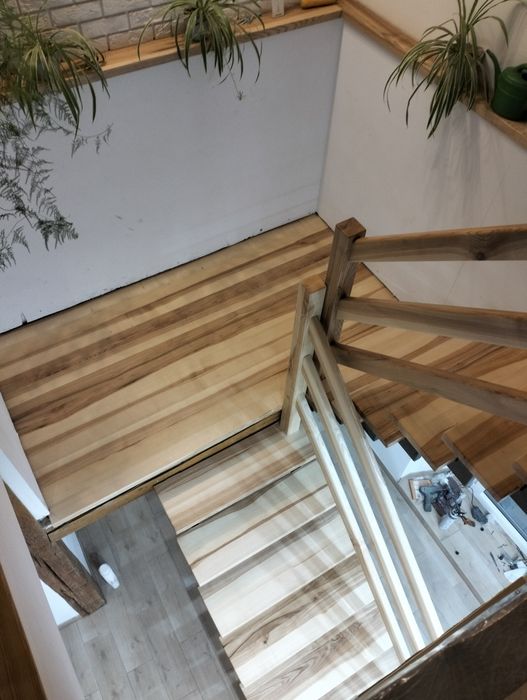 Schody drewniane na beton