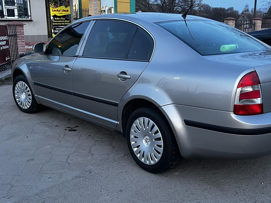 Шкода Суперб 1.8 турбо