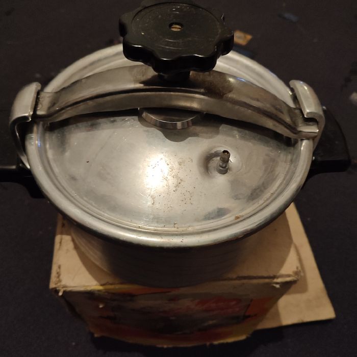 Продам  скороварку СССР