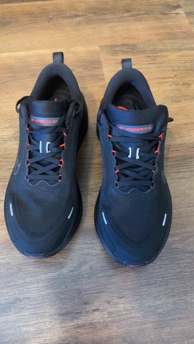 Nike Vomero Plus