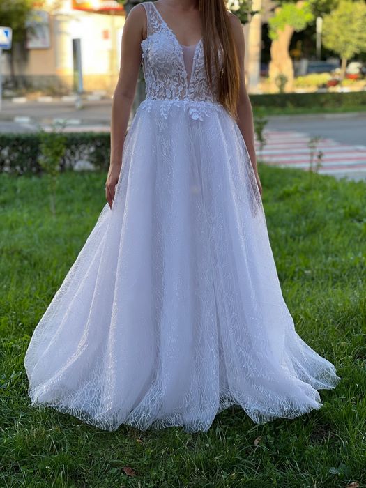 Продам весільну сукню