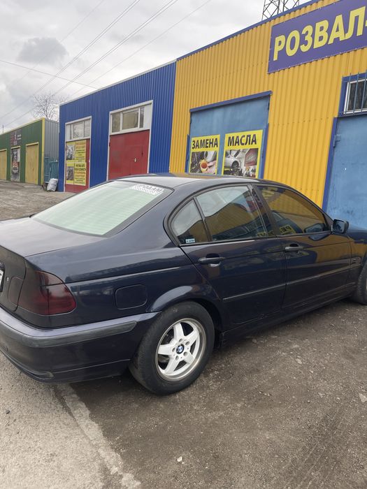 BMW e46 320 модель , седан