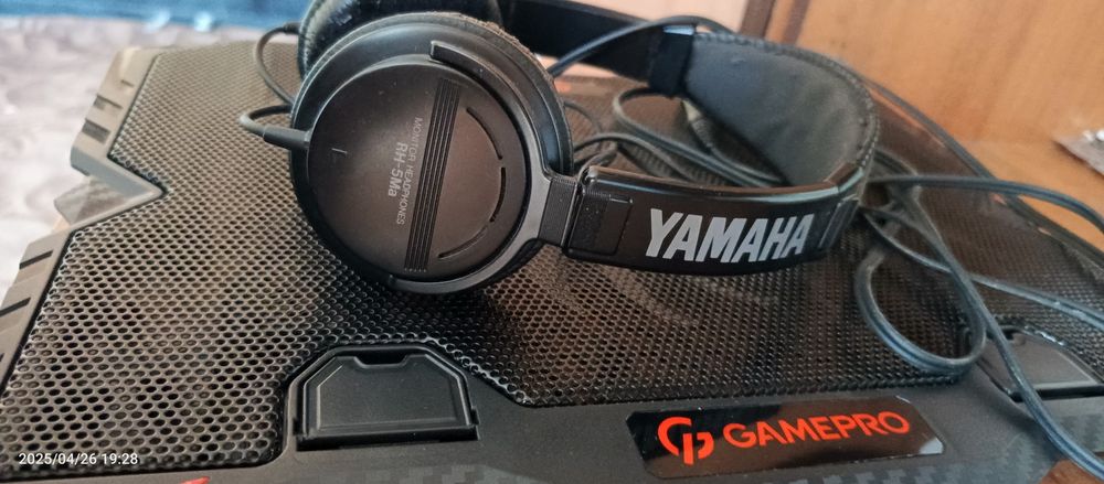 Навушники Yamaha
