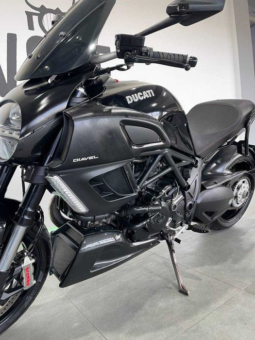 Мотоцикл Ducati diavel 1200