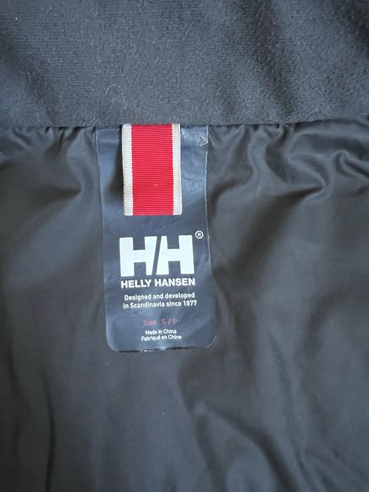 Жіноча утеплена куртка,парка Helly Hansen