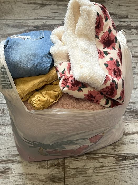 Речі на дівчинку