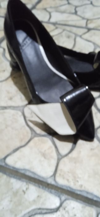 Продам туфлі лодочка на низком ходу