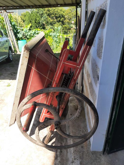 Vendo Esmagador de uvas manual