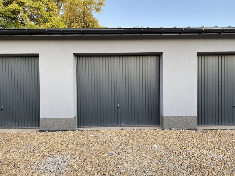 NOWY DUŻY garaż murowany