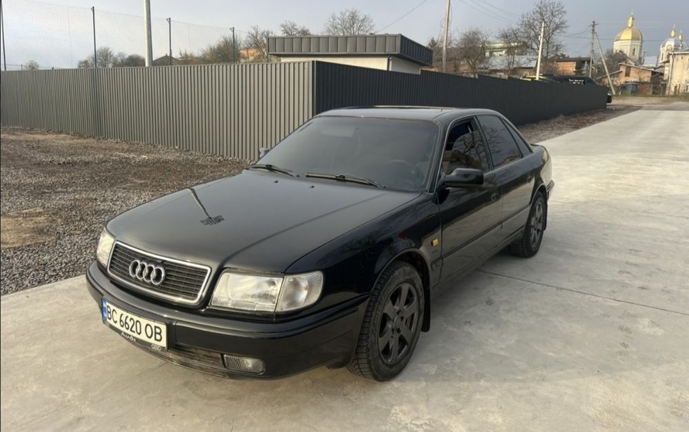 Продам  audi 100 c4