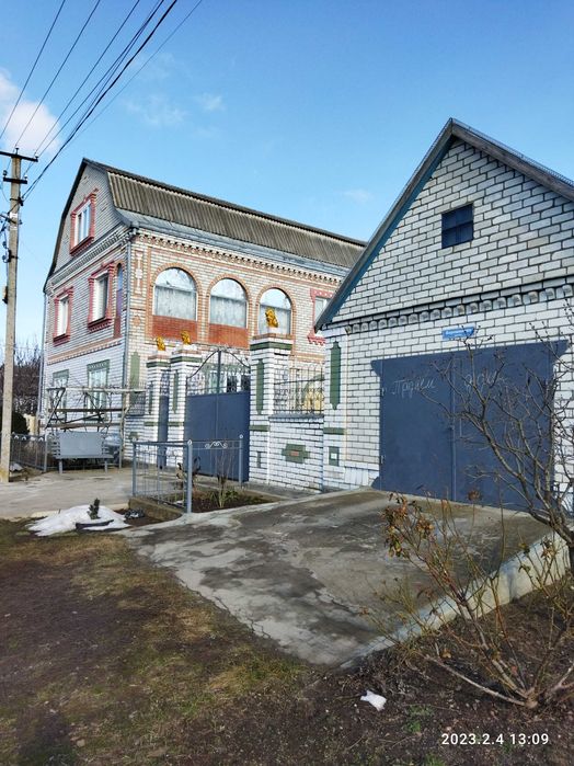 2-х поверховий будинок