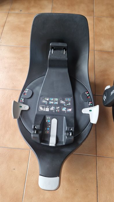 Maxi-Cosi Trio Zelia S + base rotativa Isofix