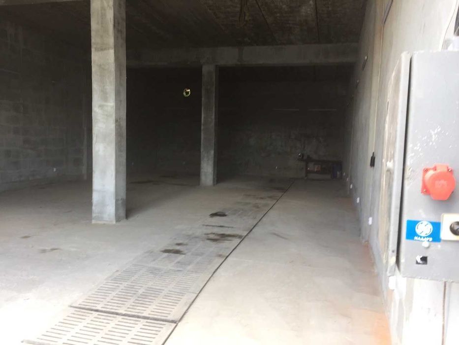 Сдам гаражный бокс в центре