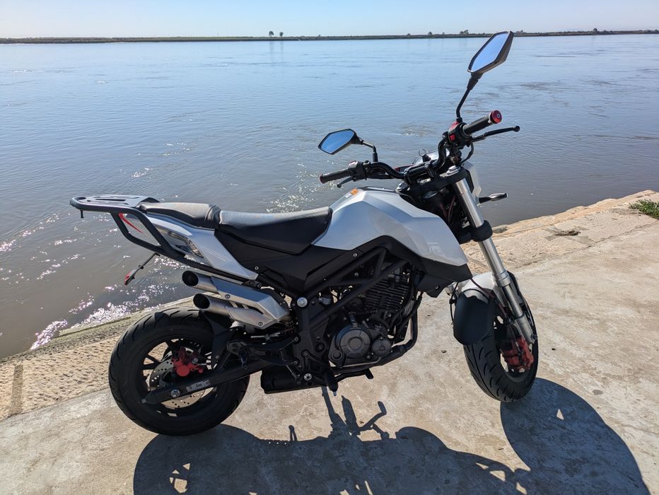Benelli TNT 125 2019 Revisões em dia + Extras