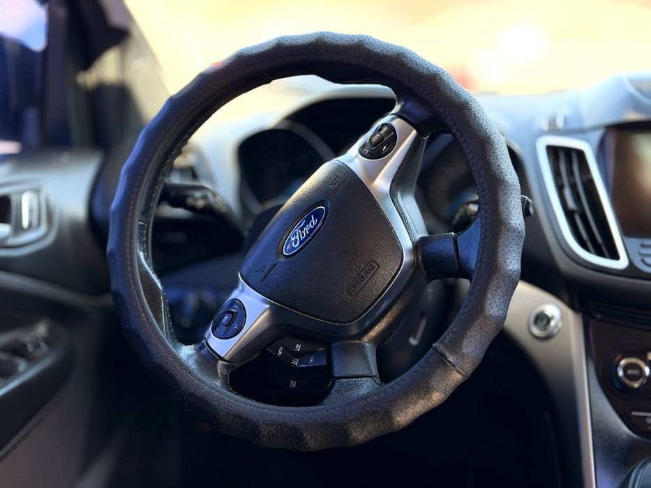 Форд куга 2015 рік