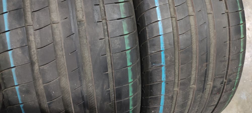 Pneus 275/40/18  semi novos