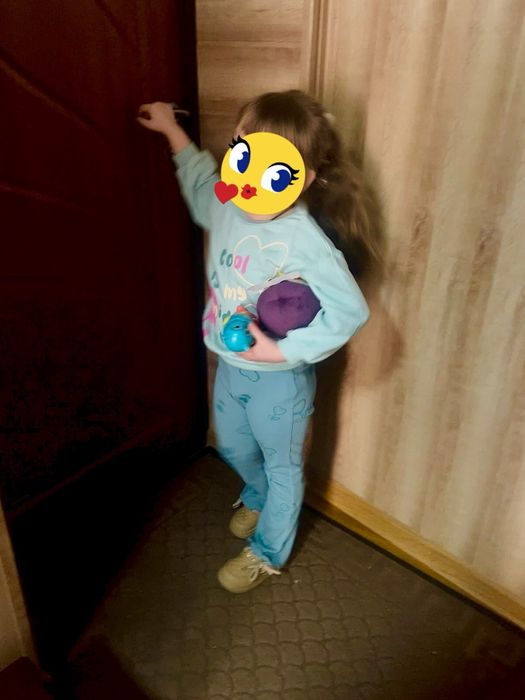 Дитячий костюм для дівчинки весняний