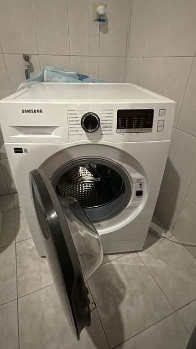 Máquina de lavar e secar