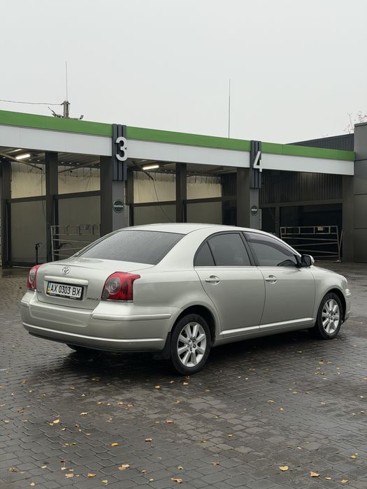 Продам Toyota Avensis 2007 год