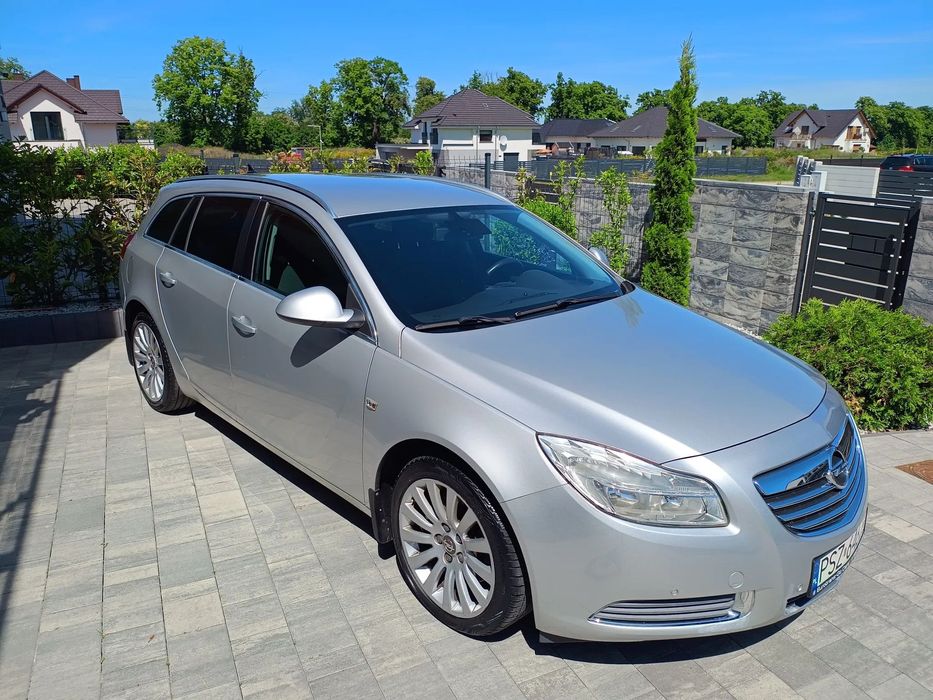 Opel Insignia 4x4, 2.0 benzyna 220km, manualna, w bardzo dobrym stanie