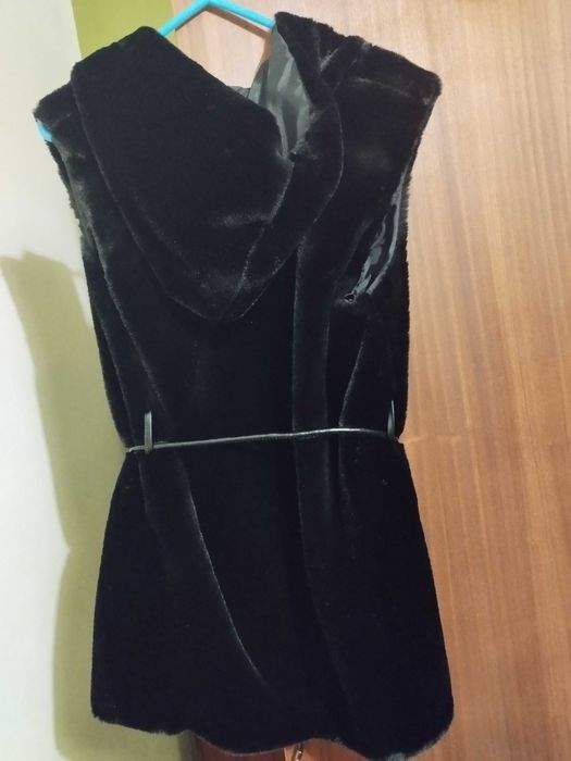 Colete pêlo preto novo