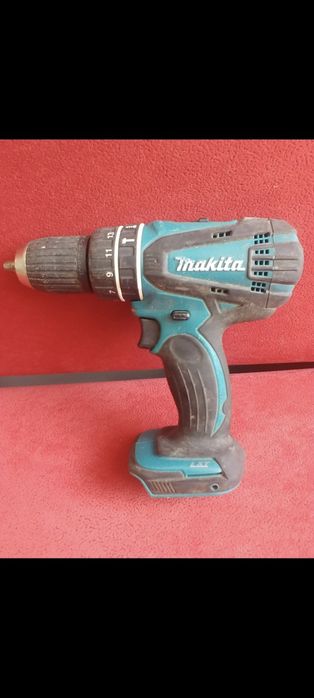 Wkrętarka z udarem Makita dhp446