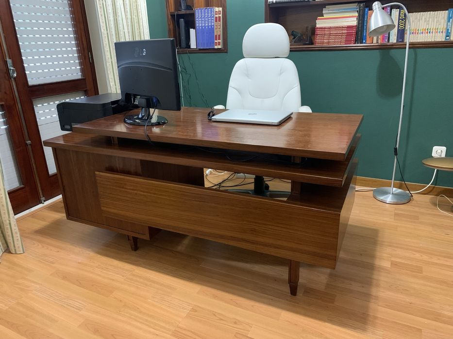 Secretaria e estante madeira maciça